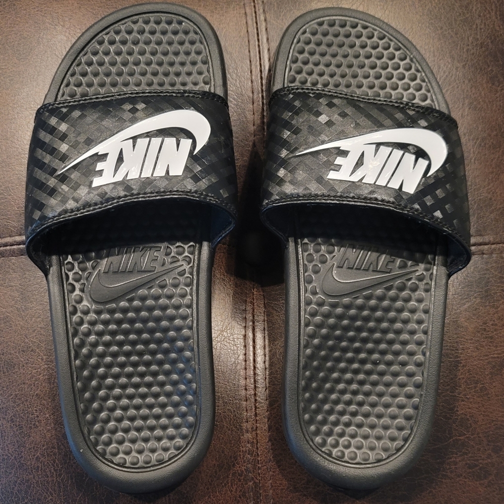 Nike Slides Barely Worn
